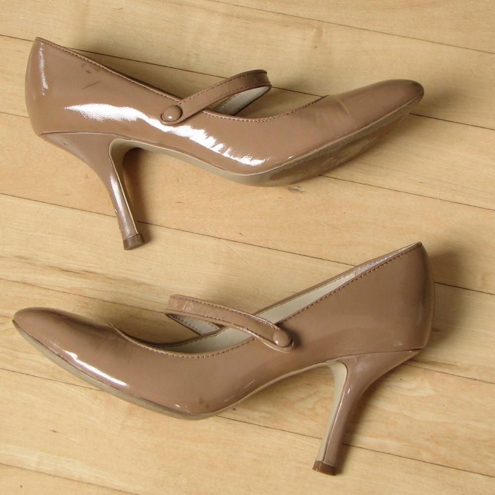 Jones New York Nude 3" Heels 7.5